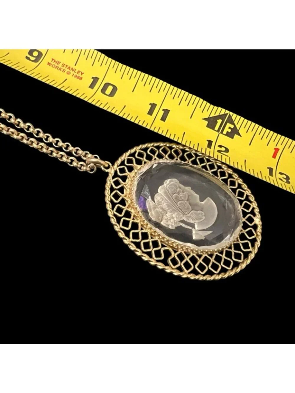 VTG Whiting & Davis Frosted Glass Intaglio Portrait Cameo Pendant Chain Necklace
